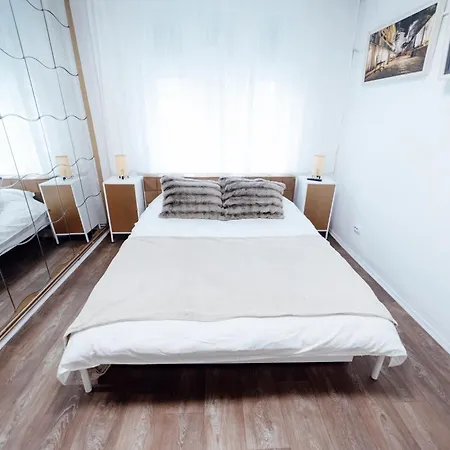 아파트 Luxe Art 88 Ultra 부쿠레슈티