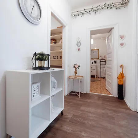 Apartment Luxe Art 88 Ultra Bucharest