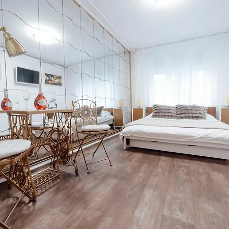 Luxe Art 88 Ultra Bucharest